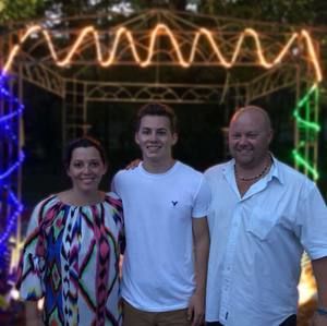 Meet your Posher, Zachary